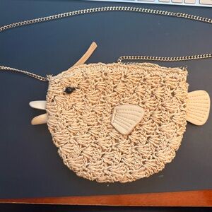Blow Fish Shape Raffia Knit Woven Beige Natural Purse Crossbody Gold Chain